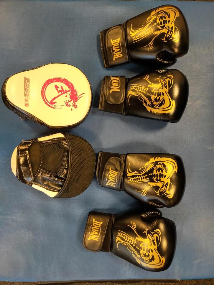 Bokshandschoenen + Pads - Set, Sport en Fitness, Vechtsporten en Zelfverdediging, Nieuw, Maat M, Ophalen