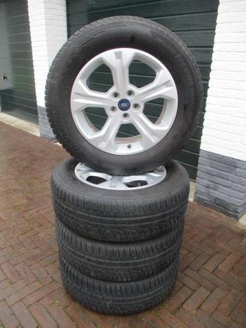 Orig. Ford Kuga 17 inch winterbanden tpms model 3 NIEUWSTAAT beschikbaar voor biedingen