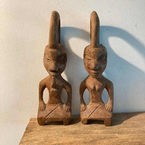 2 Afrikaanse Houten Beeldjes Vintage, Antiek en Kunst, Kunst | Beelden en Houtsnijwerken, Ophalen of Verzenden