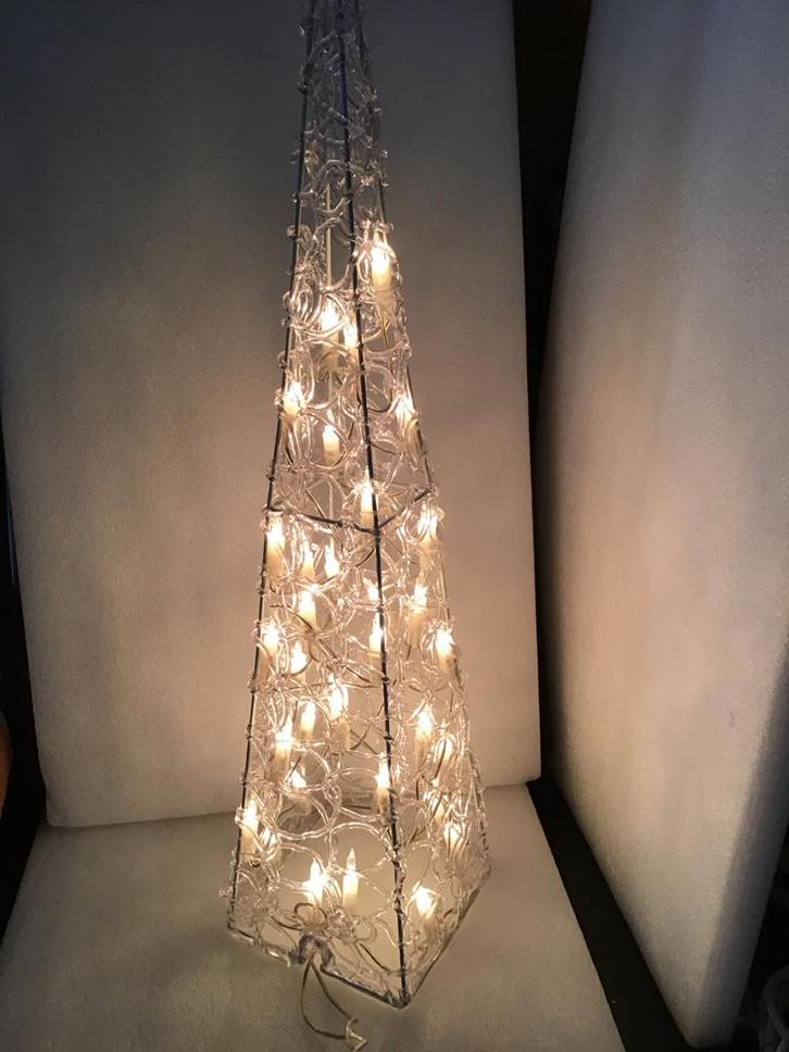 Verlichte Pyramide Decoratie, Diversen, Kerst, Zo goed als nieuw, Ophalen of Verzenden