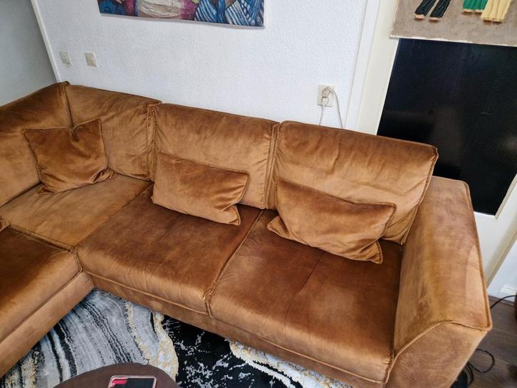 Cognac Velvet Hoekbank, Huis en Inrichting, Banken | Bankstellen, Zo goed als nieuw, Hoekbank, Vierpersoons of meer, 300 cm of meer