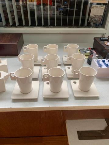 Servies Design thee servies Royal Boch ontwerp Marc Pairon. beschikbaar voor biedingen