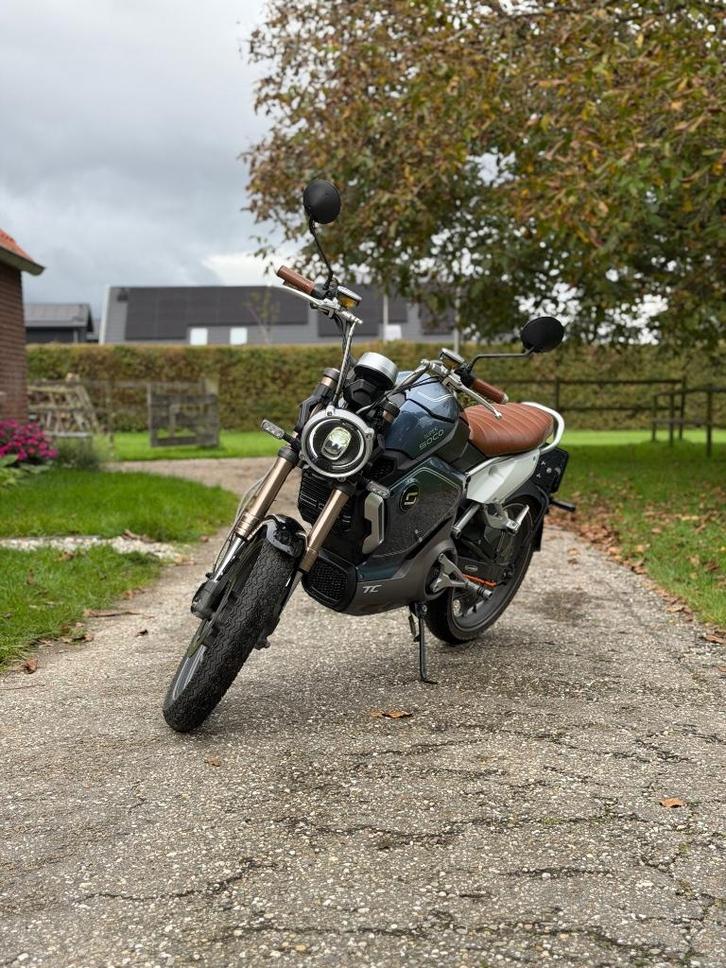 Super Soco TC, Fietsen en Brommers, Brommers | Overige merken, Zo goed als nieuw, Maximaal 45 km/u, Ophalen