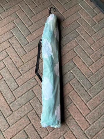 Tipi tent in tas met wolkenprint beschikbaar voor biedingen