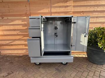 MIDI 200 ZILVER saddle box Alfako Concourskast | zadelkast beschikbaar voor biedingen