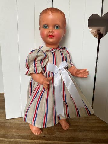 Vintage pop 45cm beschikbaar voor biedingen