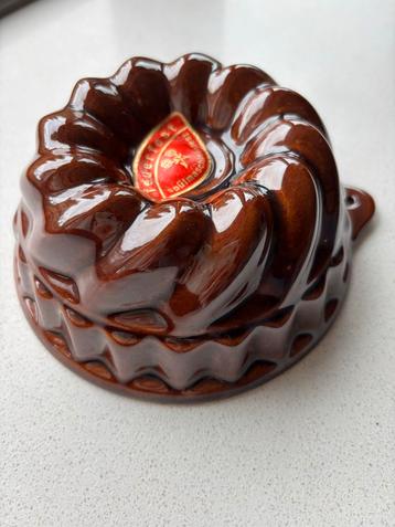 Vintage West Germany Puddingvorm Keramiek beschikbaar voor biedingen