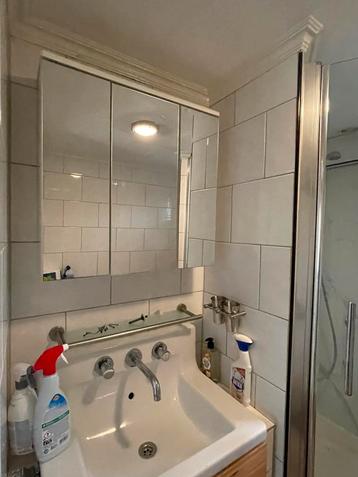 Spiegelkast Badkamer - Zo goed als nieuw! beschikbaar voor biedingen