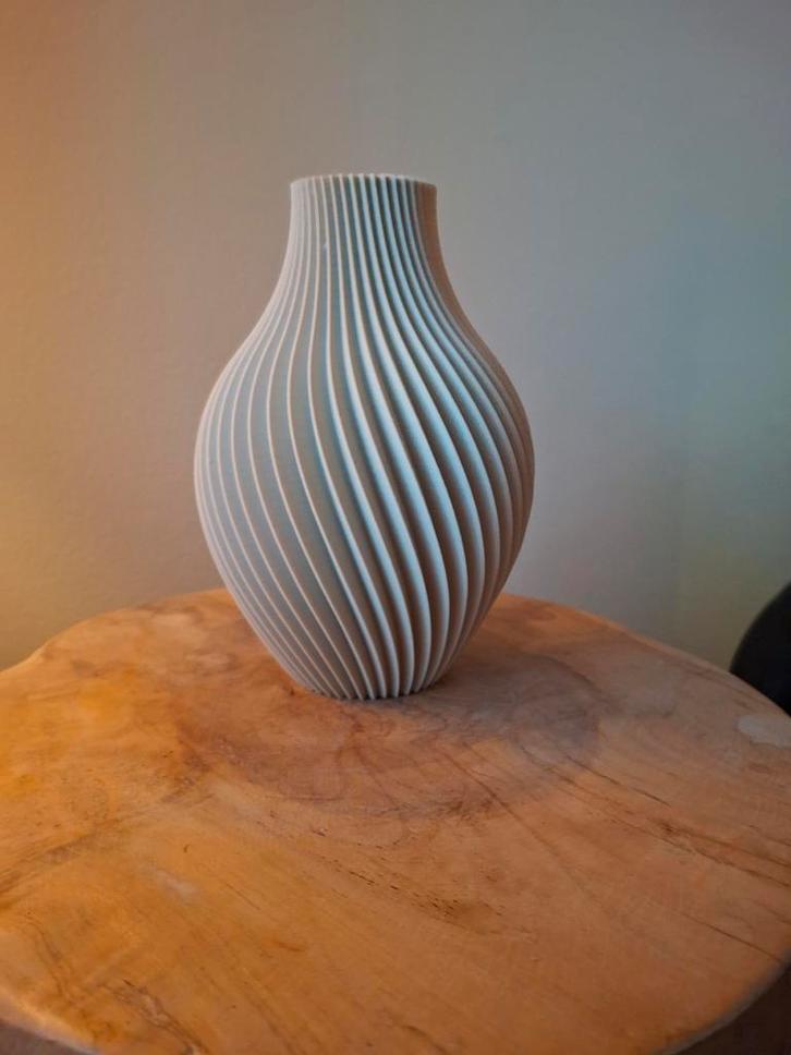 Twisted Vaas, Huis en Inrichting, Lampen | Tafellampen, Nieuw, Kunststof, Ophalen of Verzenden