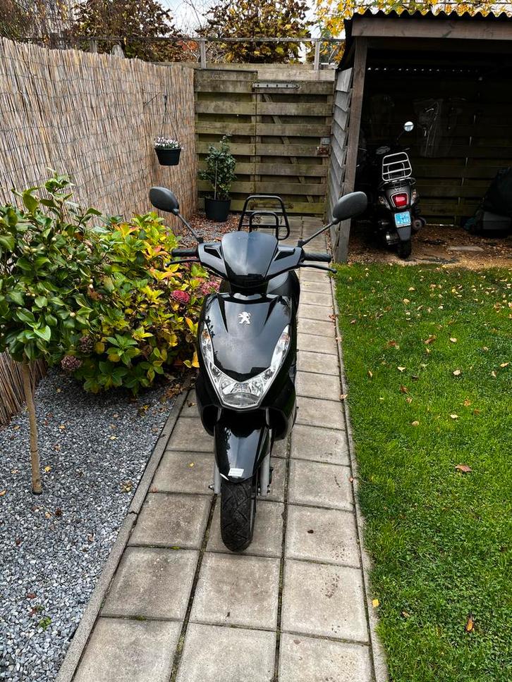 Peugeot Kisbee 2-takt scooter, Fietsen en Brommers, Brommers | Peugeot, Gebruikt, Overige modellen, Maximaal 45 km/u, Ophalen