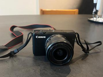 Canon EOS M10 systeemcamera incl. 2 SD cards + cameratas beschikbaar voor biedingen