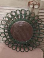 Vintage rotan groene ronde spiegel, Huis en Inrichting, Woonaccessoires | Spiegels, Minder dan 50 cm, Rond, Ophalen of Verzenden