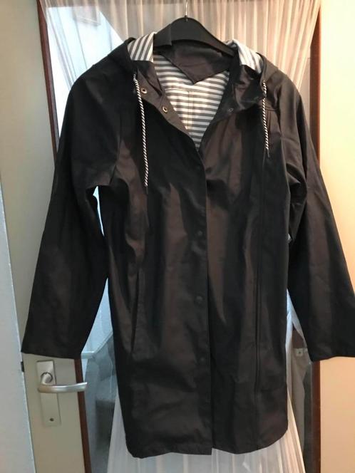 Dames - regenjas met capuchon  mt 42-44 nieuw valt klein uit, Kleding | Dames, Jassen | Zomer, Zo goed als nieuw, Maat 42/44 (L)