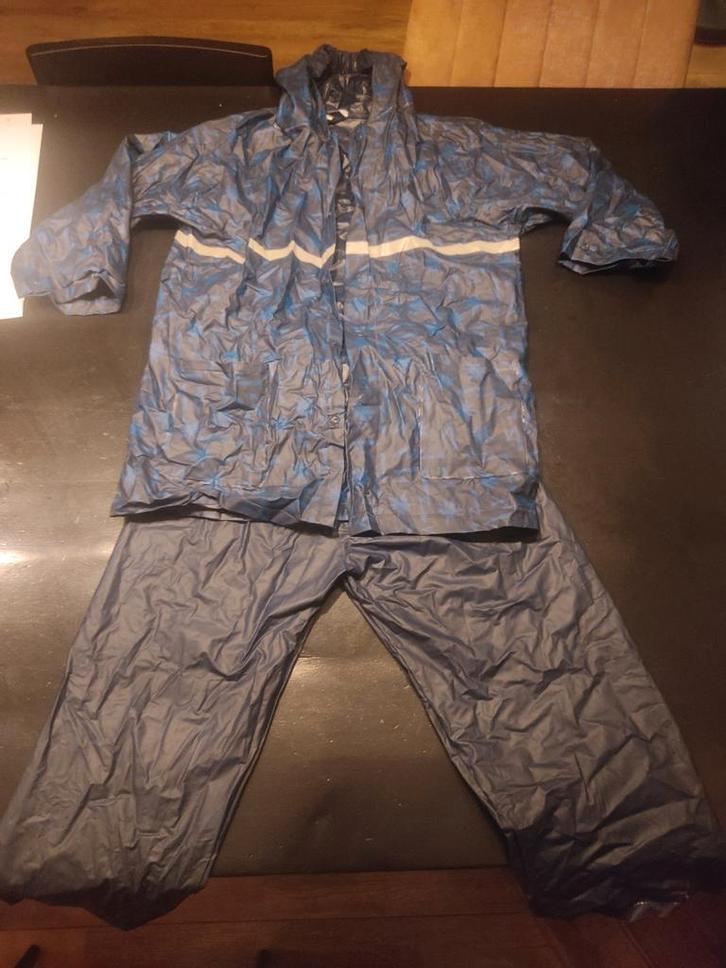 Regenpak Maat 110/116, Caravans en Kamperen, Regenkleding, Zo goed als nieuw, Regenpak, Kinderen, Ophalen of Verzenden