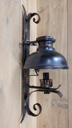 Wandlamp / kasteel lamp van ijzer, Huis en Inrichting, Lampen | Wandlampen, Antiek, Gebruikt, Niks, Ophalen of Verzenden