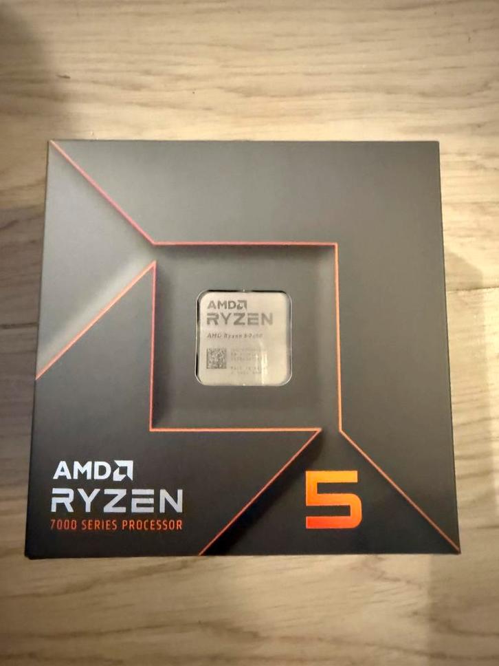 Heel nette AMD Ryzen 5 7600, Computers en Software, Processors, Zo goed als nieuw, 6-core, 3 tot 4 Ghz, Ophalen of Verzenden