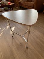 Vintage driehoekige salontafel Wim Rietveld, Gebruikt, 50 tot 100 cm, 50 tot 100 cm, Overige vormen