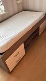 Gratis bed inclusief matras, Huis en Inrichting, Slaapkamer | Bedden, Ophalen of Verzenden, Zo goed als nieuw, Hout, 200 cm