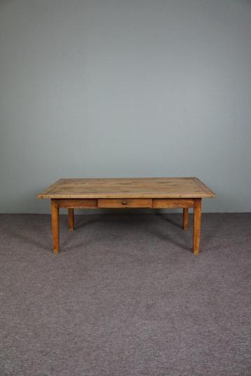 Stoere Franse antieke salontafel  beschikbaar voor biedingen