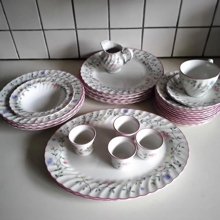 Johnson brothers  summer chintz, Huis en Inrichting, Keuken | Servies, Zo goed als nieuw, Kop(pen) en/of Schotel(s), Overige stijlen