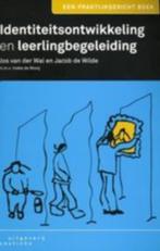 Identiteitsontwikkeling en leerlingbegeleiding, Ophalen of Verzenden, Zo goed als nieuw, Overige niveaus, Jos van der Wal
