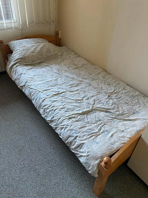 Grenen eenpersoonsbed, Huis en Inrichting, Slaapkamer | Complete slaapkamers, Zo goed als nieuw, Eenpersoons, Ophalen