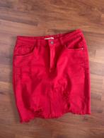 Spijkerrok rood, Kleding | Dames, Rokken, Maat 38/40 (M), Ophalen of Verzenden, Zo goed als nieuw, Rood