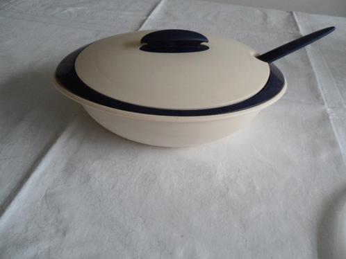 Tupperware Iso Duo serveerschaal creme donkerblauw NIEUW, Huis en Inrichting, Keuken | Tupperware, Nieuw, Schaal, Blauw, Crème