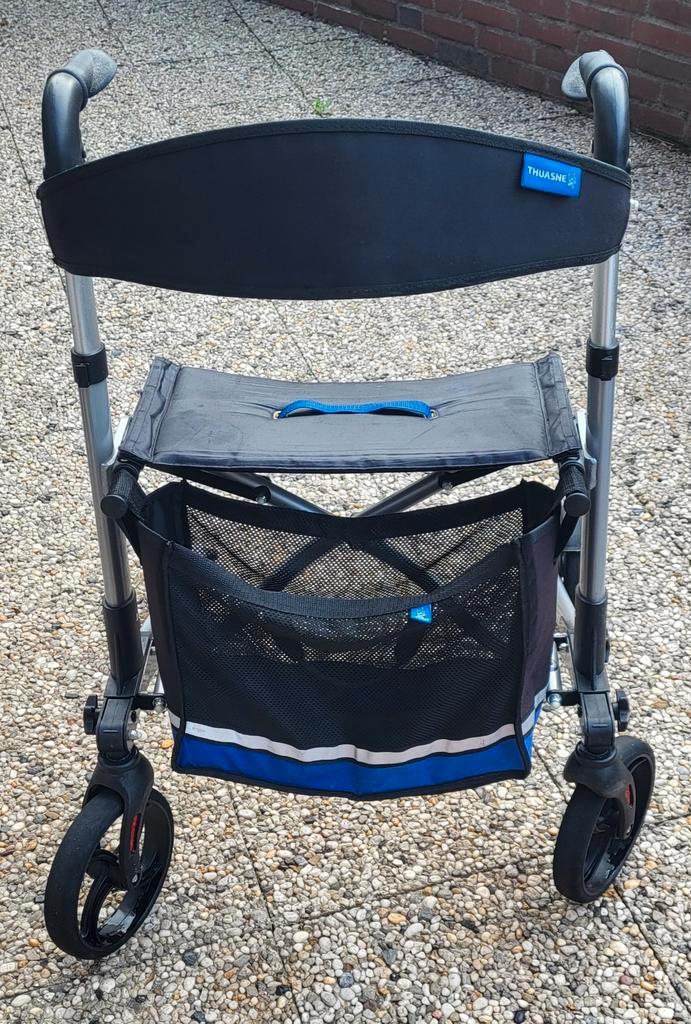 Thuasne New Design Quatrollator, Diversen, Rollators, Zo goed als nieuw, Lichtgewicht, Ophalen
