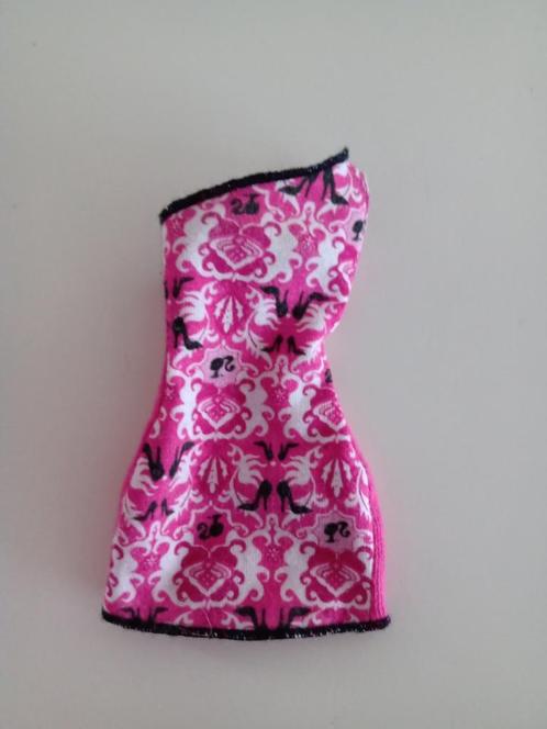 Korte Jurkjes voor (Barbie) Poppen (24 foto's), Verzamelen, Poppen, Gebruikt, Kleertjes, Ophalen of Verzenden