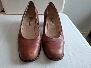 Scavesti bruine schoenen met brede hak maat 40 beschikbaar voor biedingen