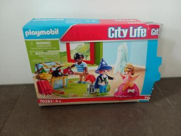 Playmobil city life kinderen met verkleedkoffer 70283 beschikbaar voor biedingen