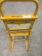 Kalkzandsteenknipper, Ophalen