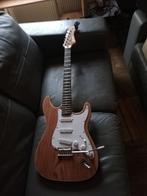 Fazley Strat Style guitar, ongeveer 1 jaar oud, Muziek en Instrumenten, Snaarinstrumenten | Gitaren | Elektrisch, Overige merken