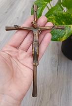 bronzen kruis, reliëf Jezus kruis, Verzamelen, Religie, Ophalen of Verzenden, Gebruikt, Overige typen
