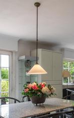 2x hanglamp melkglas wit met koperen stang, Huis en Inrichting, Lampen | Hanglampen, Ophalen, Gebruikt, Glas, 75 cm of meer