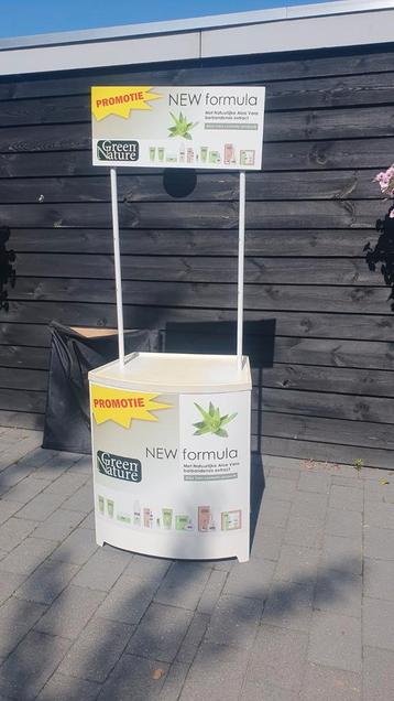 Presentatie tafel, inklapbaar beschikbaar voor biedingen