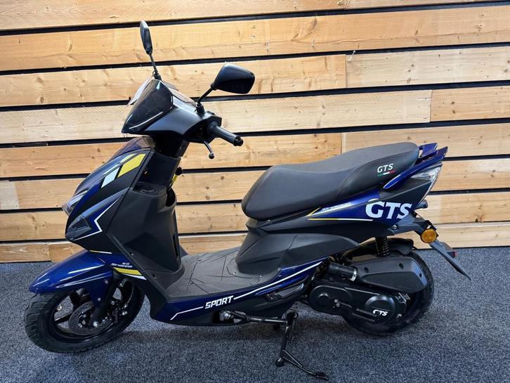 GTS Sirocco Sport NIEUW (bj 2025), Fietsen en Brommers, Brommers | Overige merken, Nieuw