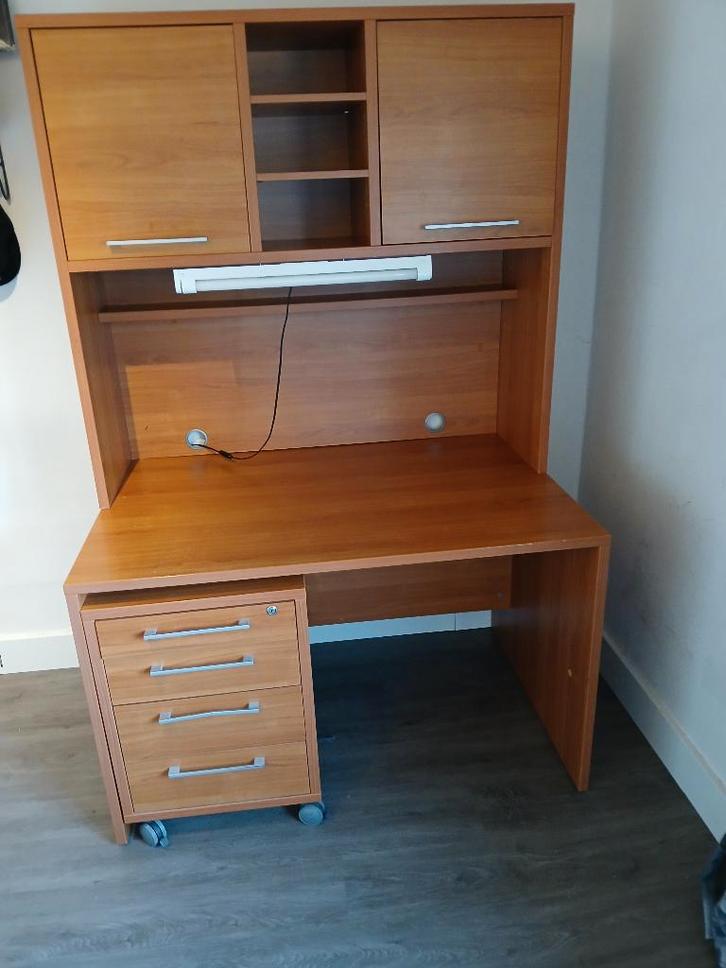 Bureau met bovenkast, Huis en Inrichting, Bureaus, Gebruikt, Bureau, Ophalen