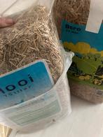 Gratis zak hooi en 1x stro, Ophalen