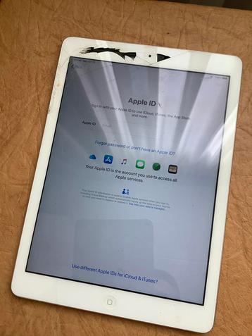 iPad Air (1e generatie) Werkt nog, maar scherm beschadigd💥 beschikbaar voor biedingen