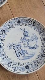 Delfts blauw wandbord Boch Hollands tafereel schaatsen, Antiek en Kunst, Ophalen of Verzenden