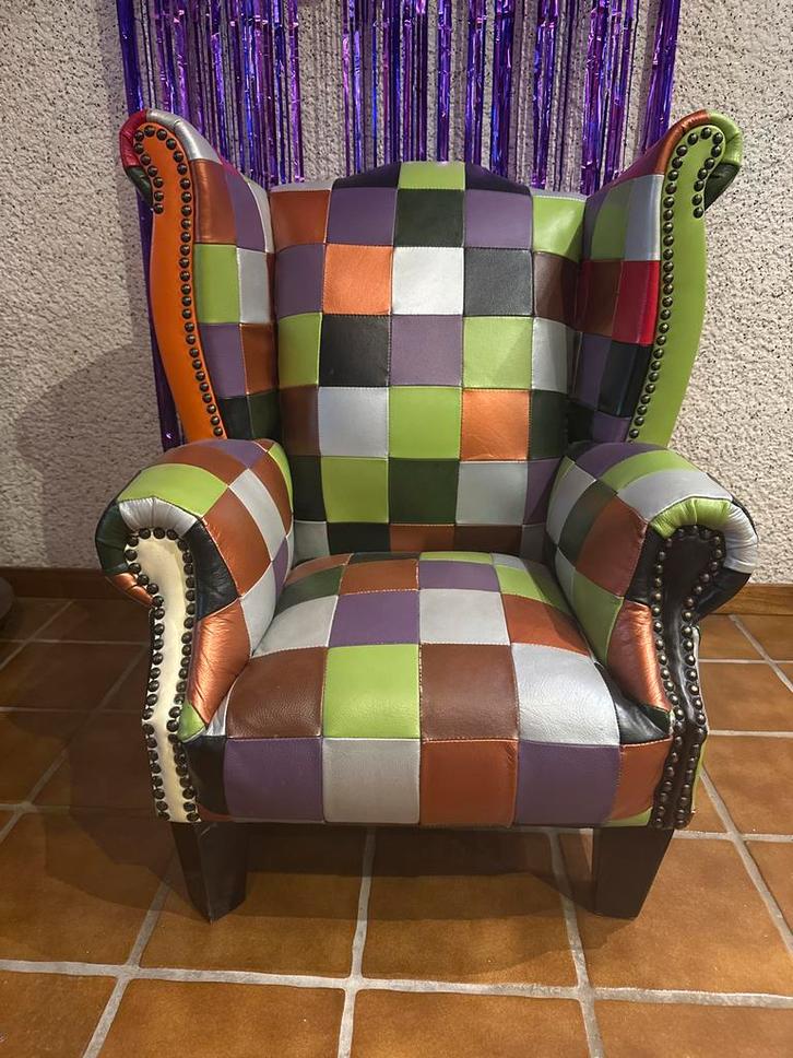 Chesterfield Unieke patchwork fauteuil kindermaat., Huis en Inrichting, Fauteuils, Gebruikt, Leer, 50 tot 75 cm, Minder dan 75 cm