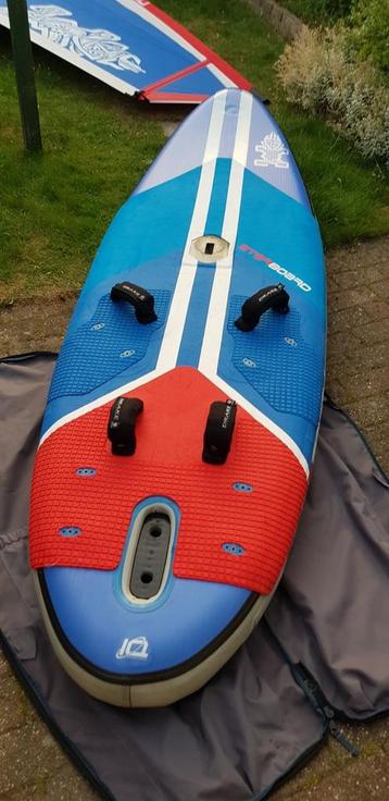 Compacte Starboard inflateble surfplank, zeil en tuigage beschikbaar voor biedingen