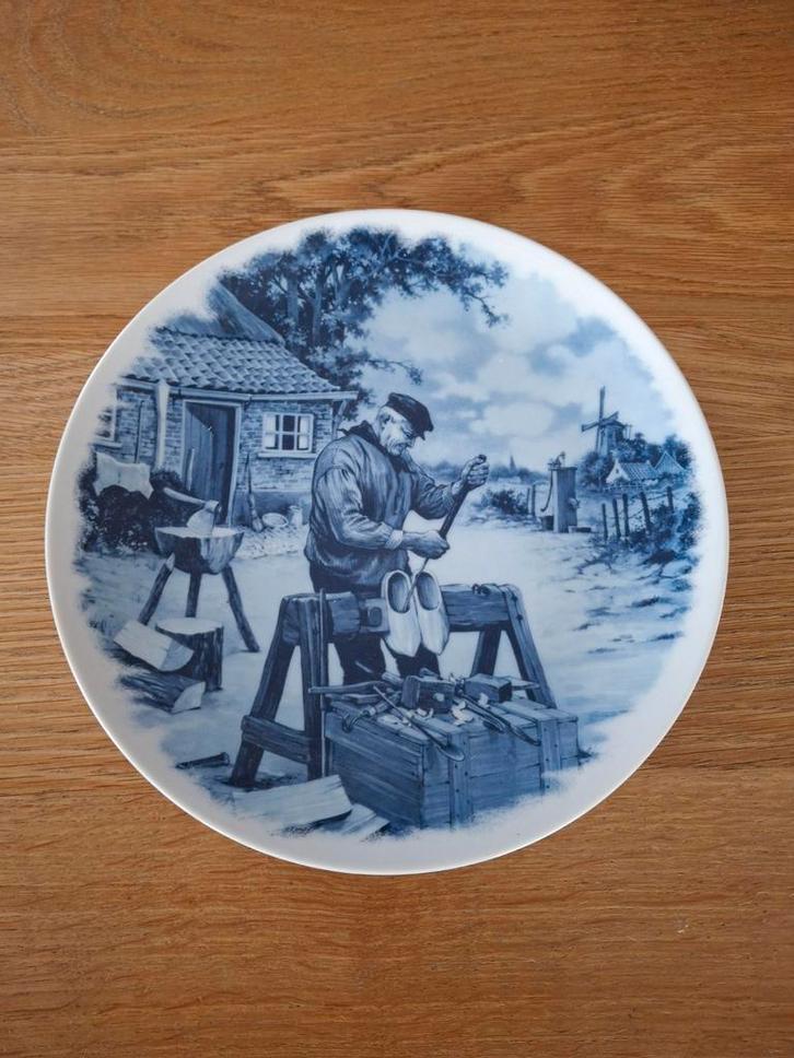 Delfts Blauw Wandbord Klompenmaker, Antiek en Kunst, Antiek | Wandborden en Tegels, Verzenden