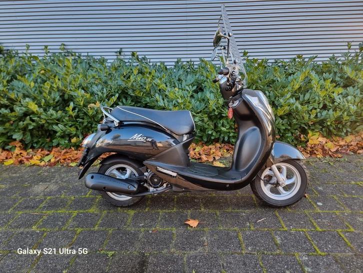 Sym Mio 2010 1e eigenaar 2 sleutels altijd binnen gestaan, Fietsen en Brommers, Scooters | Overige merken, Zo goed als nieuw, Maximaal 25 km/u