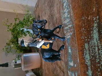 Schleich paard en ruiter beschikbaar voor biedingen