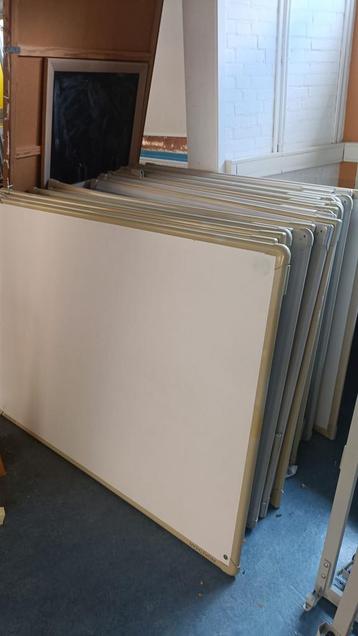 11 Whiteboards beschikbaar voor biedingen