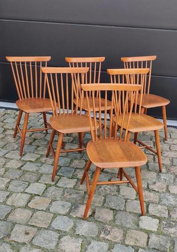 Prachtige set (6) authentieke vintage spijlenstoelen beschikbaar voor biedingen