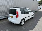 Skoda Roomster 1.2 Tour Clima, CarPlay, LM, Nw APK Pano --In, Voorwielaandrijving, Gebruikt, Zwart, Wit